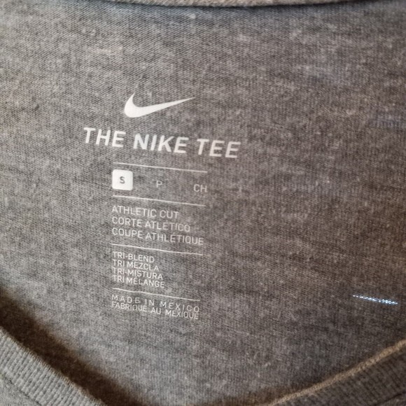 NIKE Tee Womens Small Sm S Gray V-neck Short Sleeve - Picture 3 of 4